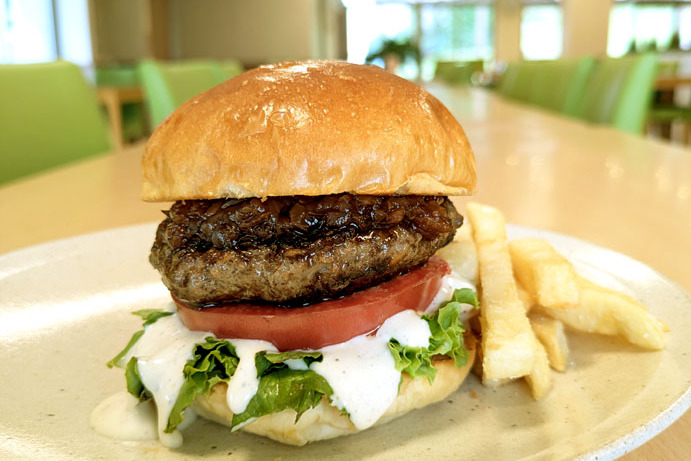 島トマてりバーガー