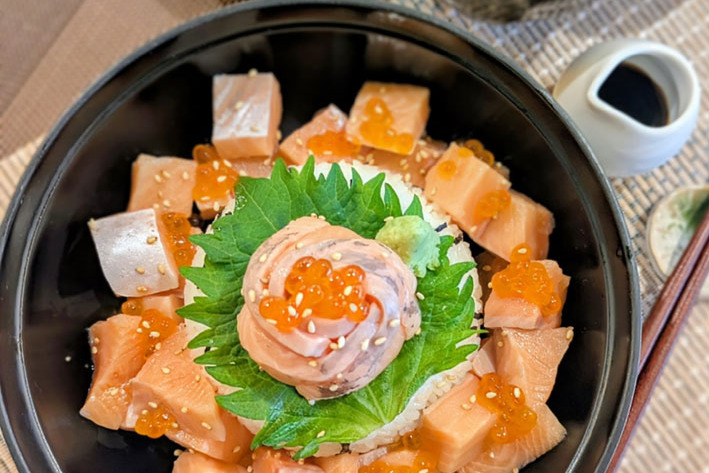 25th 淡路島サクラマス満開丼【期間限定】